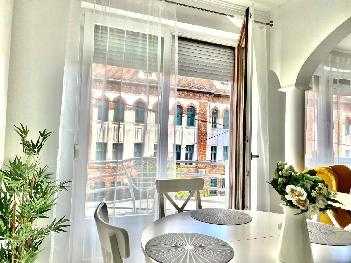 Mirell Apartman Szeged Extérieur photo