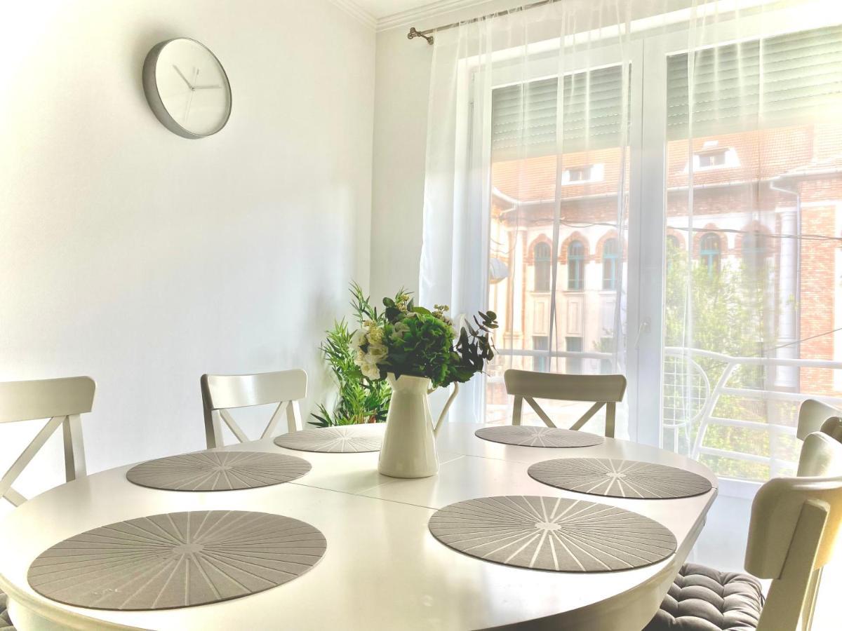 Mirell Apartman Szeged Extérieur photo